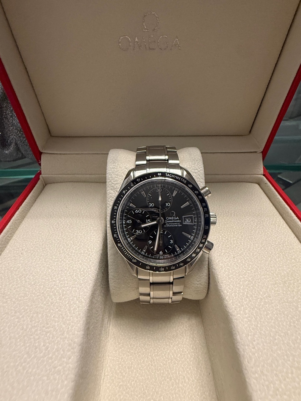 Omega Speedmaster with Black Dial with (Box+Appraisal) - Picture 6 of 6